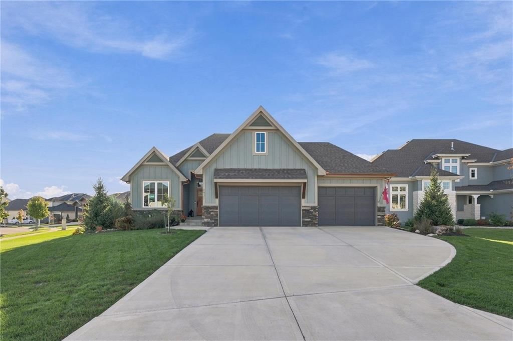 9401 W 169th Street, Overland Park, KS