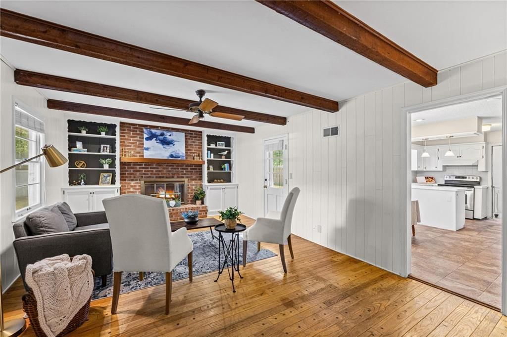 8905 Lamar Avenue, Overland Park, KS