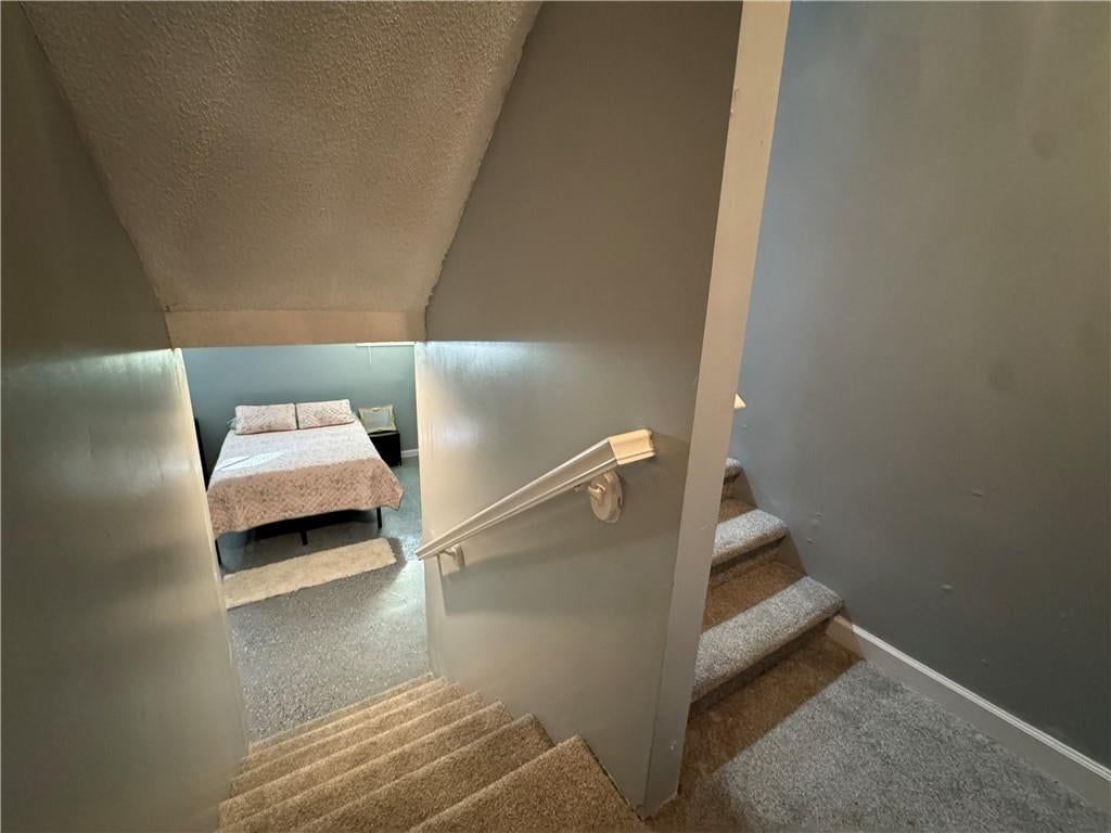 Photo 19 of 25 - 2104 Garfield Avenue, Kansas City, MO 64127