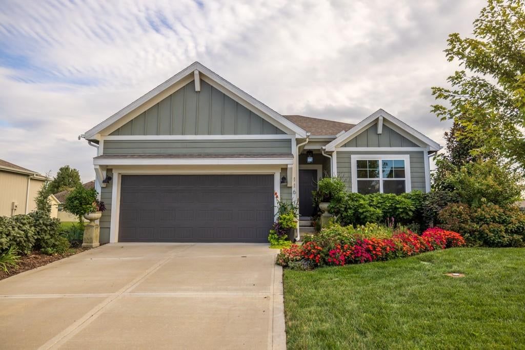 116 SE Water Garden Court, Blue Springs, MO
