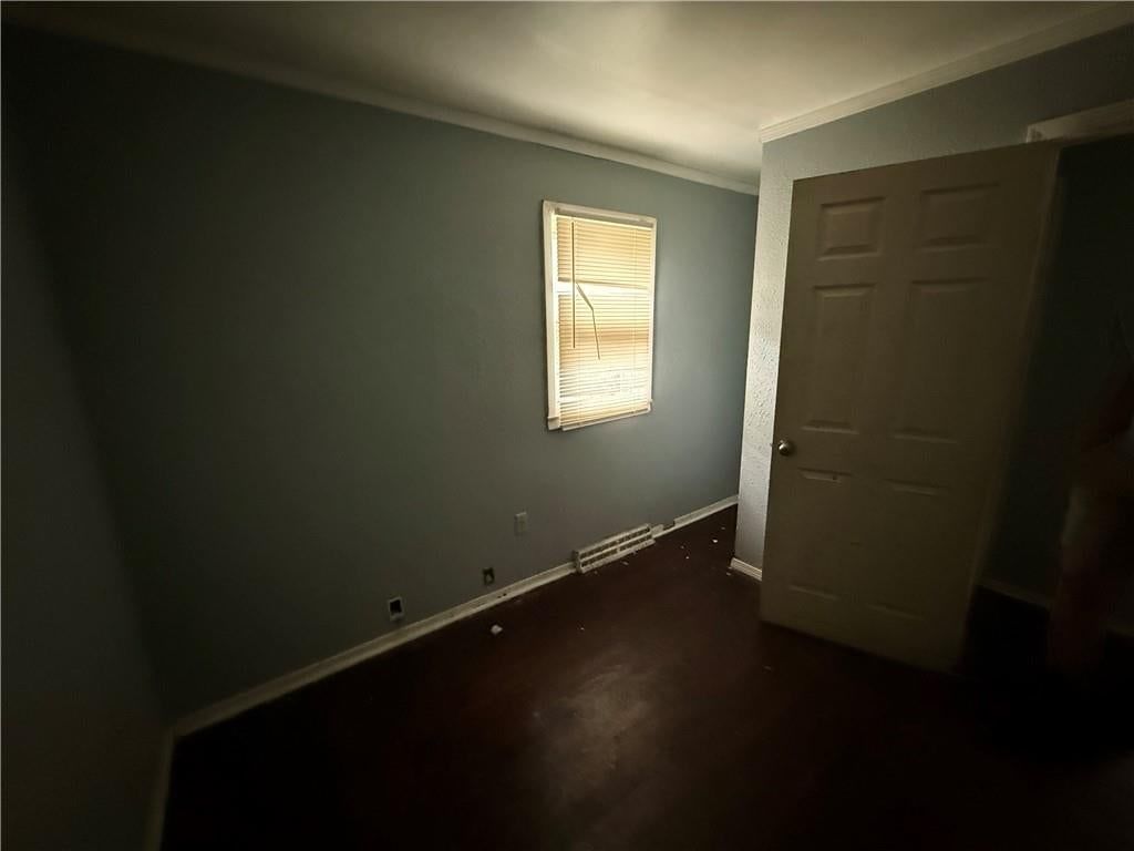 Photo 8 of 18 - 2000 NE 37th Terrace, Kansas City, MO 64116