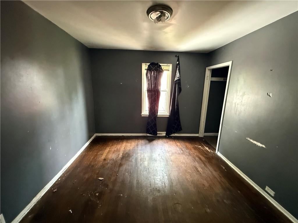 Photo 11 of 18 - 2000 NE 37th Terrace, Kansas City, MO 64116