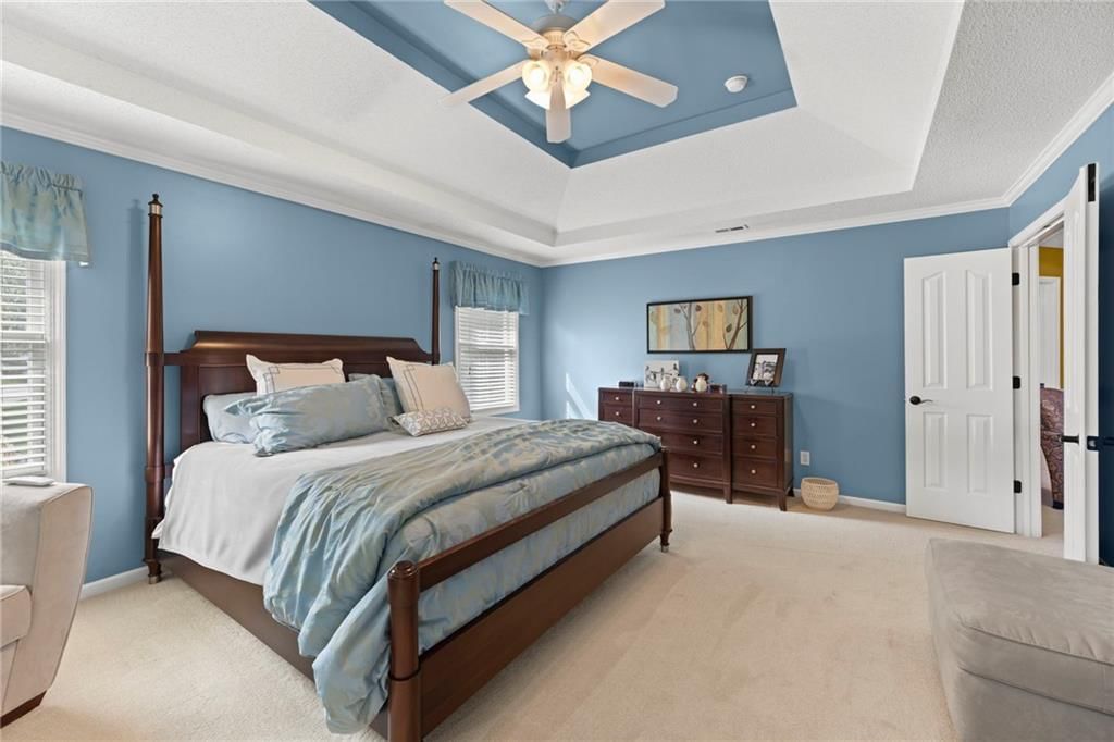 Photo 27 of 63 - 22007 52nd Street, Shawnee, KS 66226