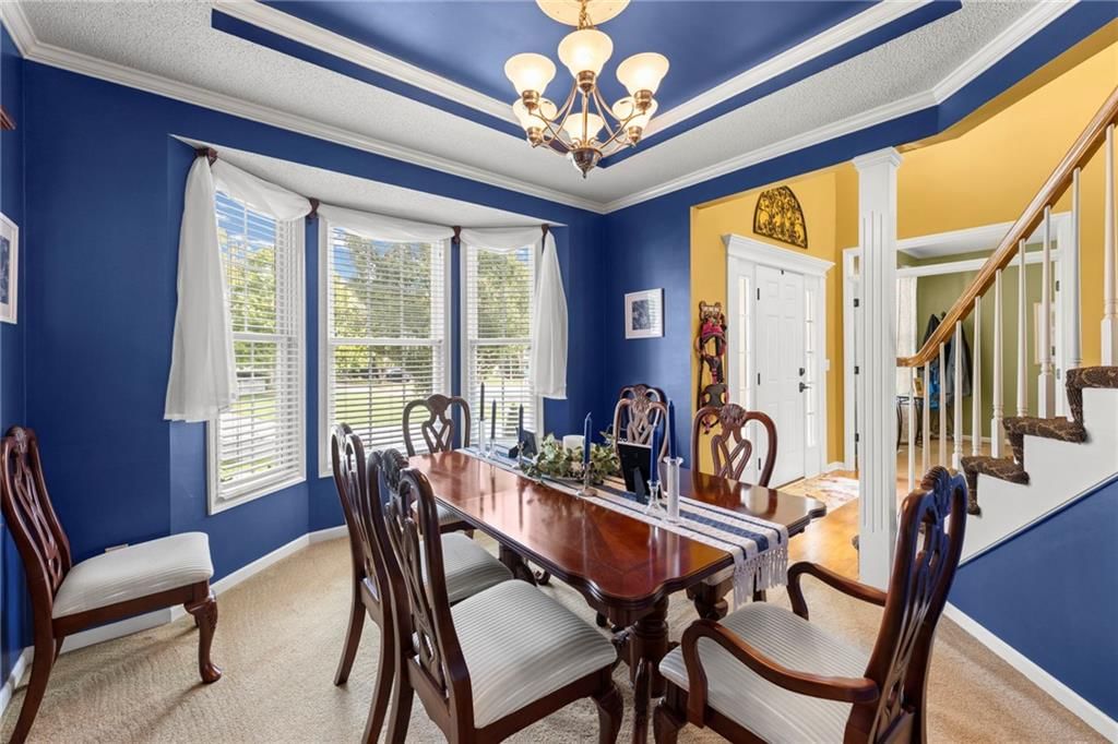 Tray ceiling and accent wall at 22007 52nd Street, Shawnee, KS 66226