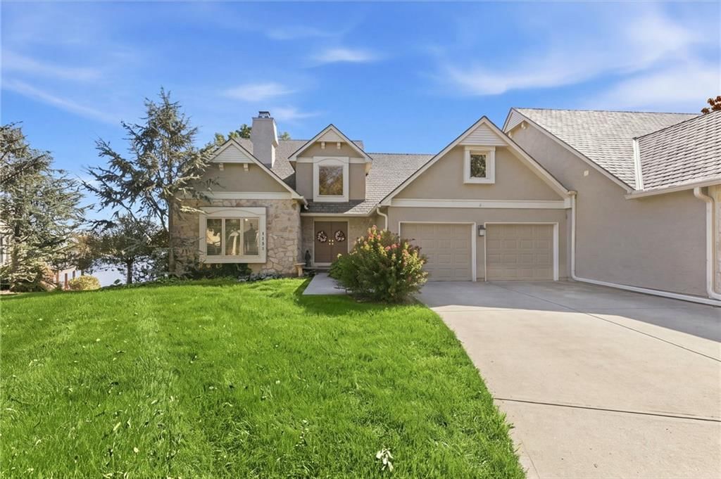 4503 NE Waters Edge Street, Lee's Summit, MO: listing photo 2