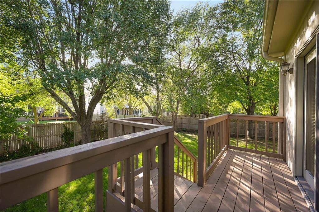 Photo 34 of 35 - 12307 Ash Street, Leawood, KS 66209