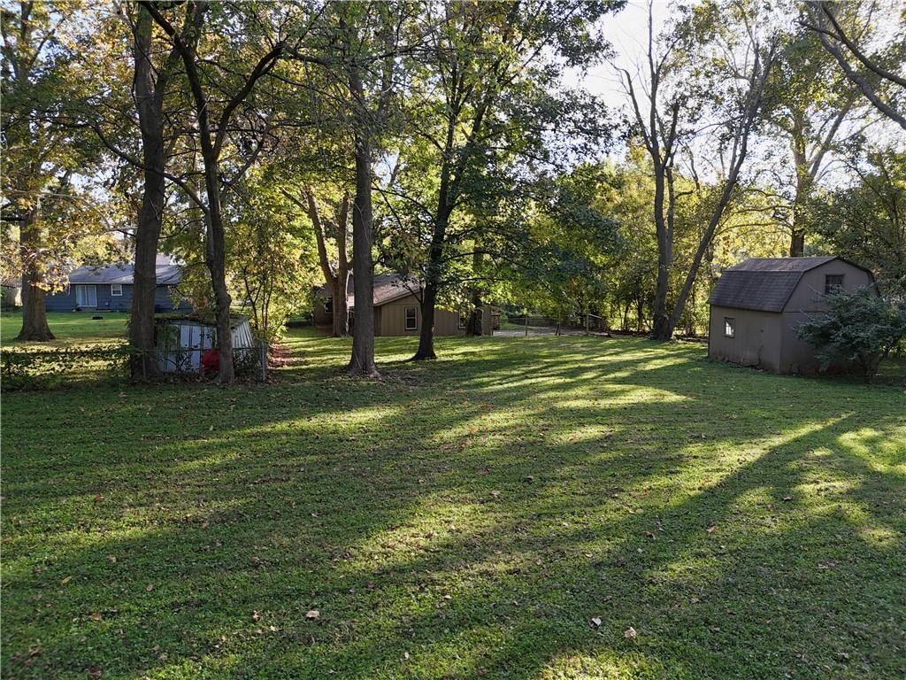 9318 E 79th Street, Raytown, MO: listing photo 3