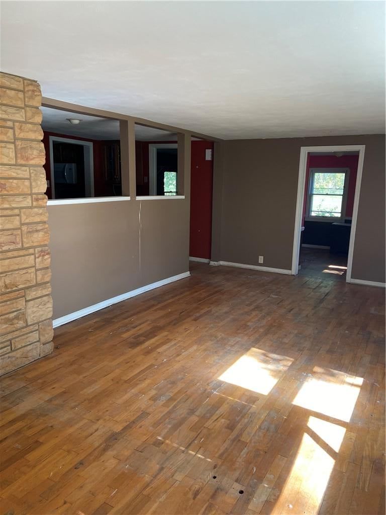 Photo 13 of 25 - 9318 E 79th Street, Raytown, MO 64138