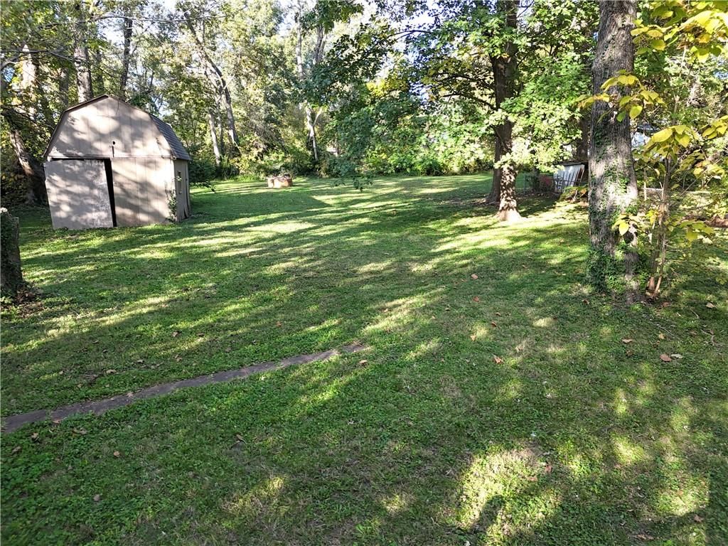 Photo 5 of 25 - 9318 E 79th Street, Raytown, MO 64138