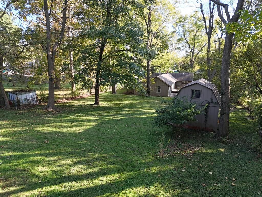 Photo 24 of 25 - 9318 E 79th Street, Raytown, MO 64138