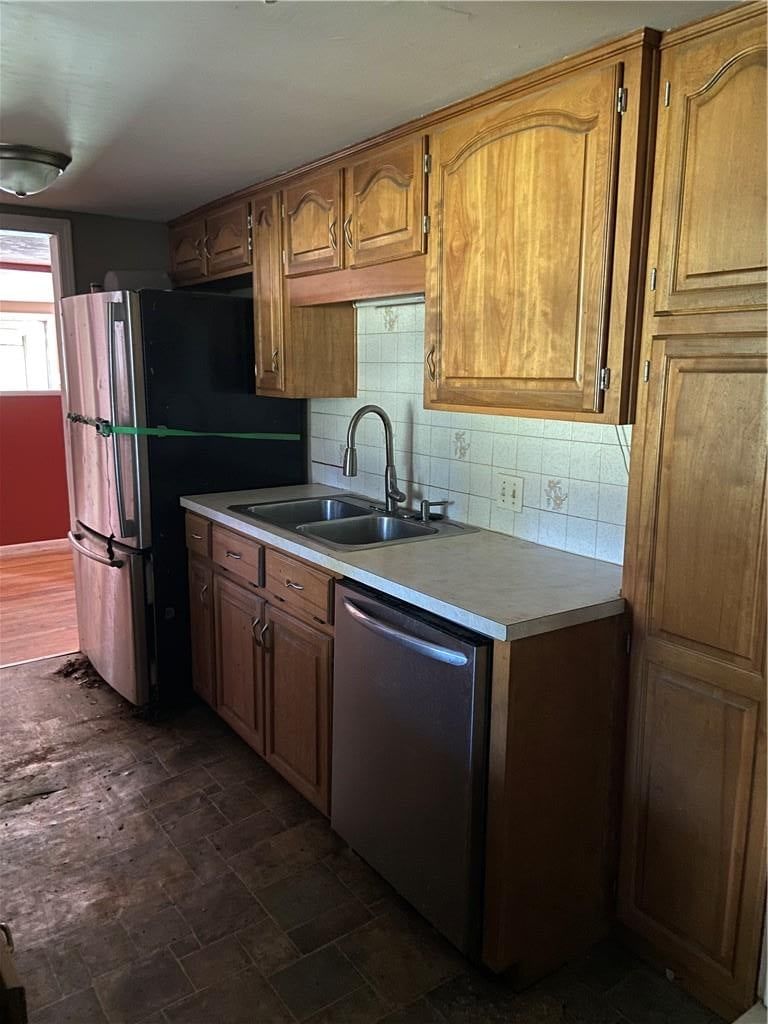 Photo 14 of 25 - 9318 E 79th Street, Raytown, MO 64138