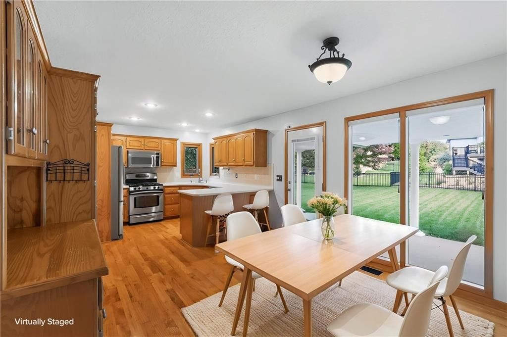 Photo 11 of 50 - 9431 N Monroe Court, Kansas City, MO 64156