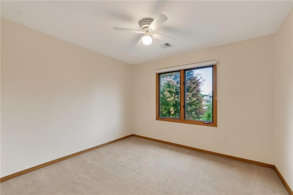 Photo 27 of 50 - 9431 N Monroe Court, Kansas City, MO 64156