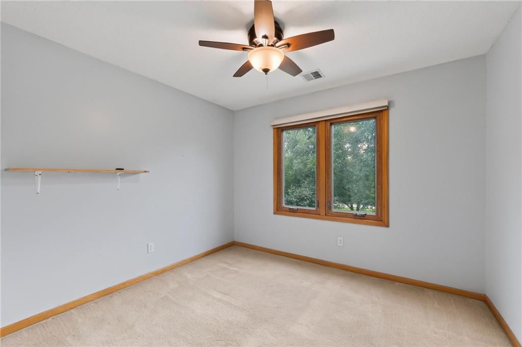 Photo 23 of 50 - 9431 N Monroe Court, Kansas City, MO 64156