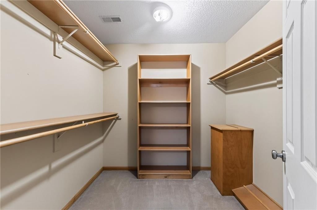 Photo 28 of 50 - 9431 N Monroe Court, Kansas City, MO 64156