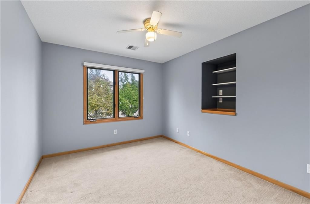 Photo 21 of 50 - 9431 N Monroe Court, Kansas City, MO 64156