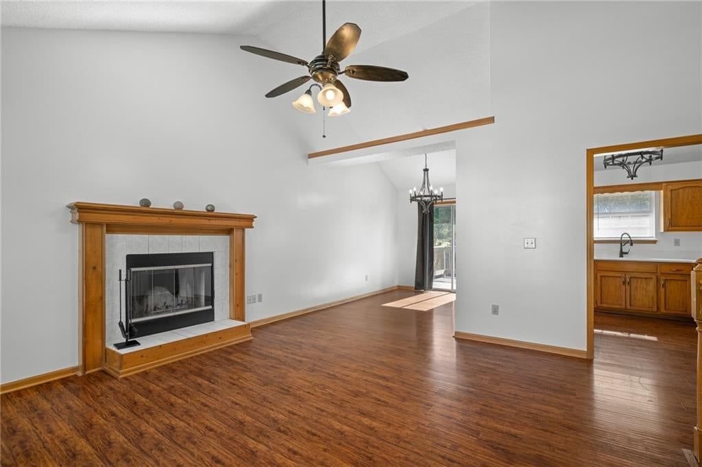 Photo 6 of 44 - 2513 SE WINCHESTER Drive, Lee's Summit, MO 64063