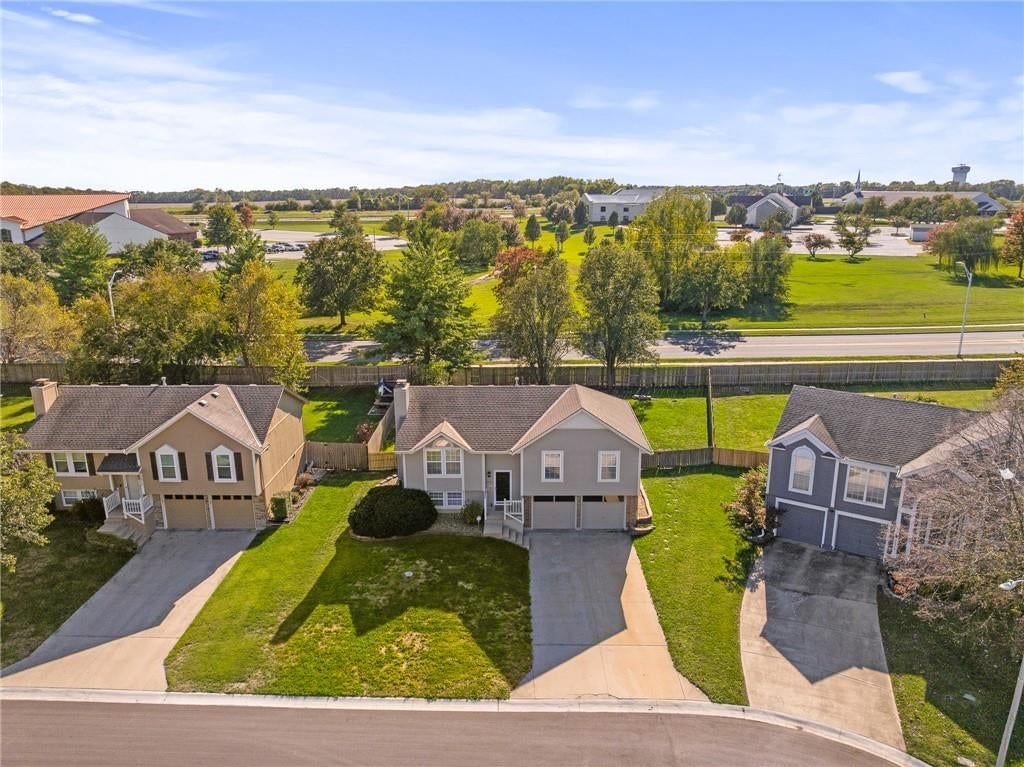 Photo 41 of 44 - 2513 SE WINCHESTER Drive, Lee's Summit, MO 64063