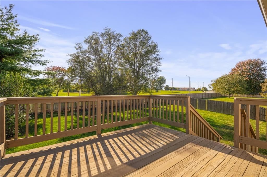 Photo 35 of 44 - 2513 SE WINCHESTER Drive, Lee's Summit, MO 64063