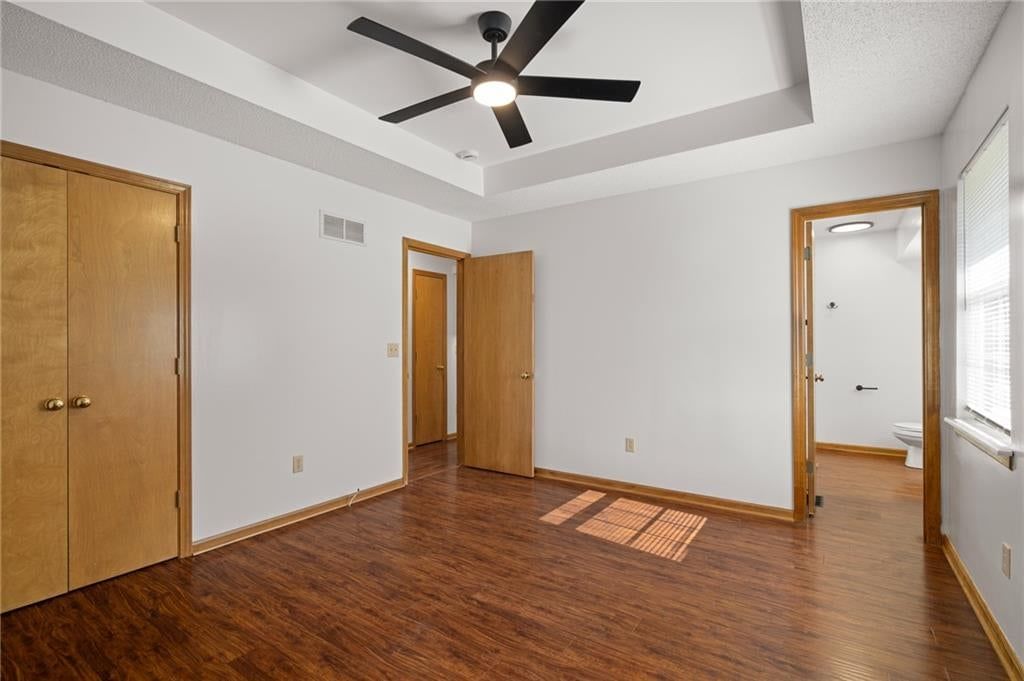 Photo 20 of 44 - 2513 SE WINCHESTER Drive, Lee's Summit, MO 64063