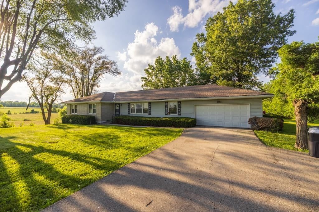 Attached garage at 4900 E 187 Street, Belton, MO 64012