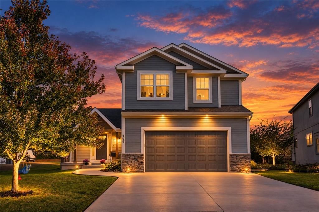 229 JENNY Lane, Raymore, MO
