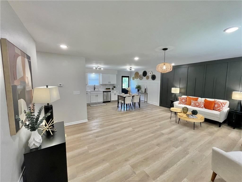 302 Gum Street, Garden City, MO: listing photo 3