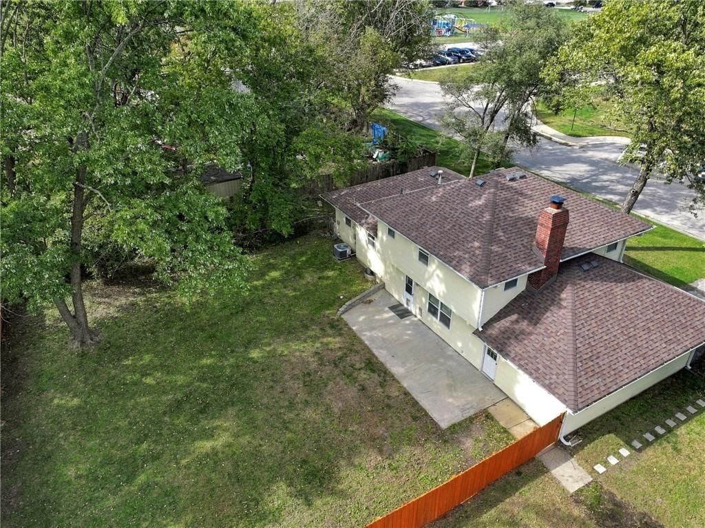 Photo 8 of 9 - 311 E Washington Street, Gardner, KS 66030