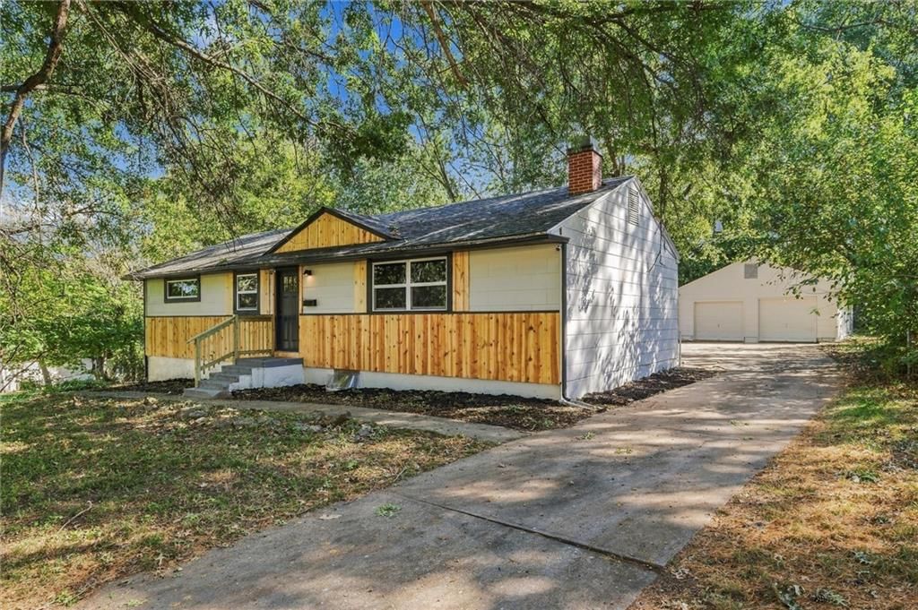 8503 Crystal Avenue, Kansas City, MO: listing photo 2