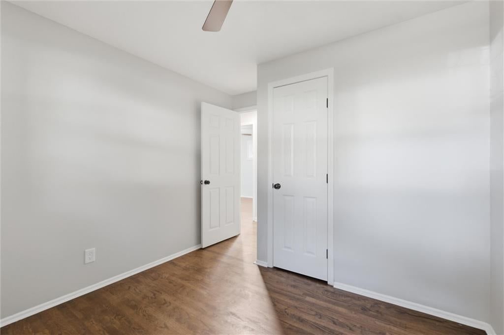 Photo 18 of 27 - 8503 Crystal Avenue, Kansas City, MO 66209