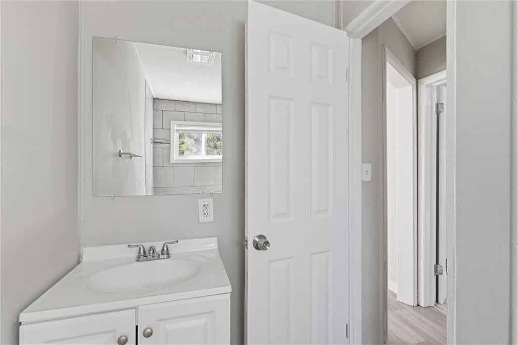 Photo 25 of 31 - 10030 E 22ND Street, Independence, MO 64052