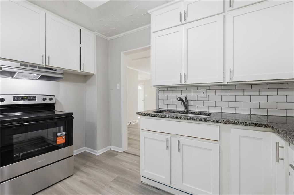 Photo 15 of 31 - 10030 E 22ND Street, Independence, MO 64052