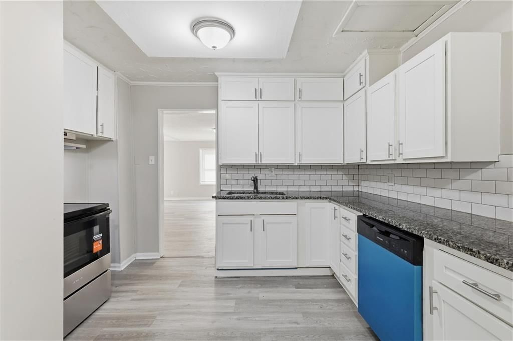 Photo 11 of 31 - 10030 E 22ND Street, Independence, MO 64052