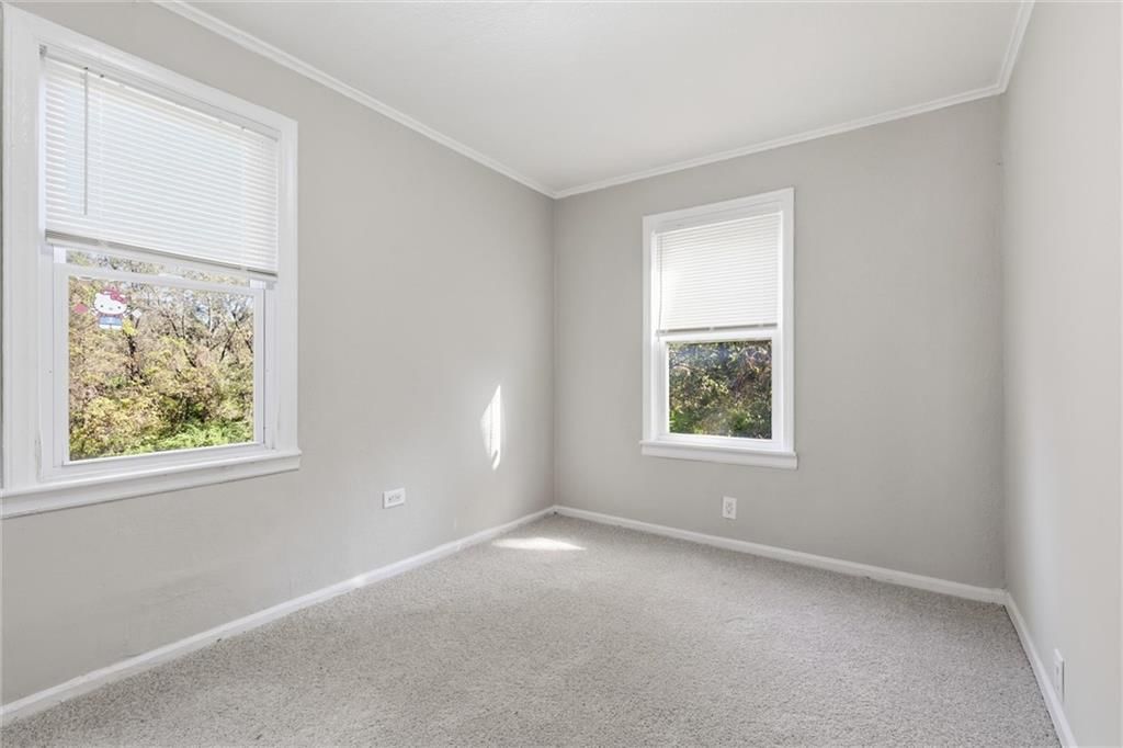 Photo 19 of 31 - 10030 E 22ND Street, Independence, MO 64052