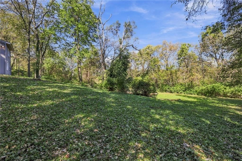 Photo 30 of 31 - 10030 E 22ND Street, Independence, MO 64052