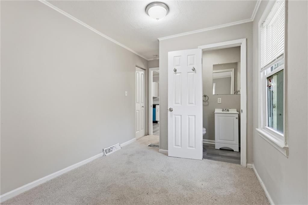 Photo 20 of 31 - 10030 E 22ND Street, Independence, MO 64052
