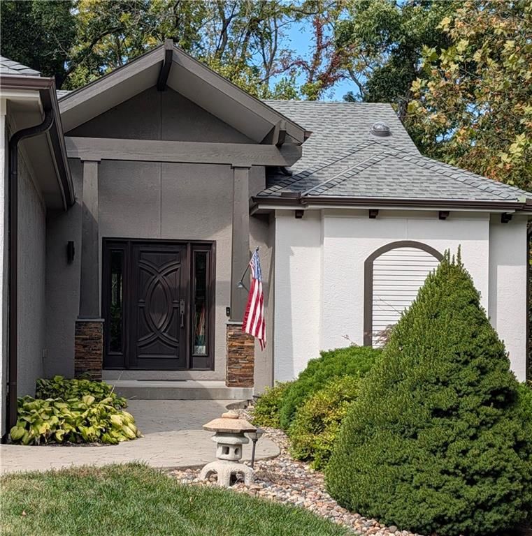 8024 NW Roberts Road, Weatherby Lake, MO: listing photo 2