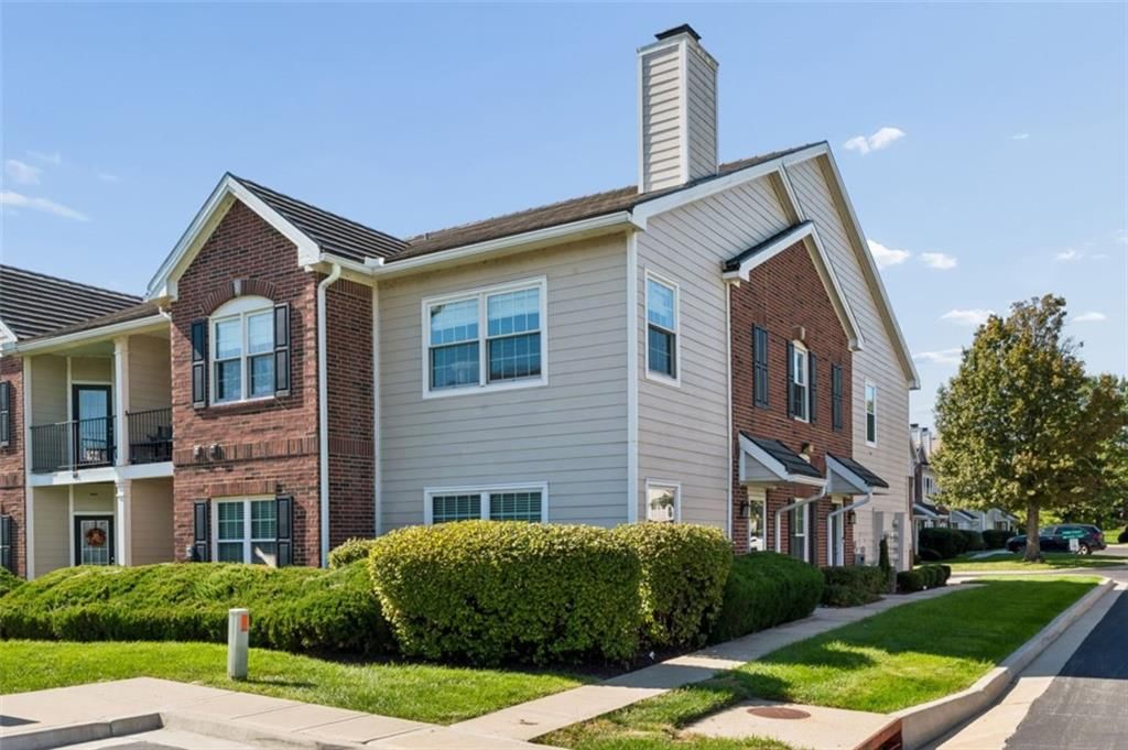 Photo 32 of 42 - 11627 Tomahawk Creek Parkway