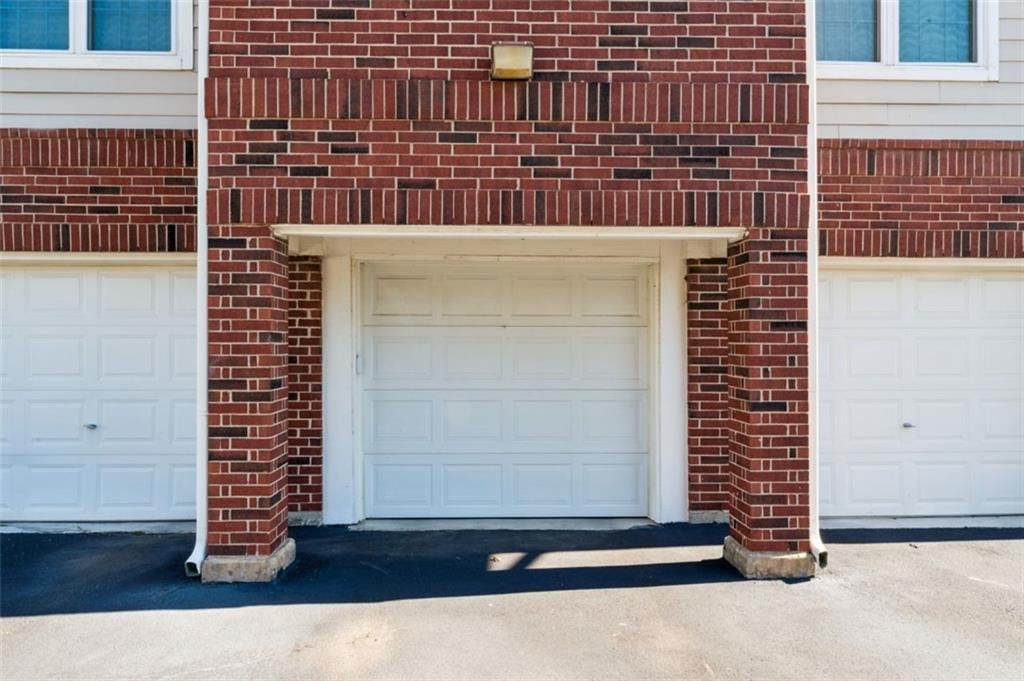 Photo 33 of 42 - 11627 Tomahawk Creek Parkway