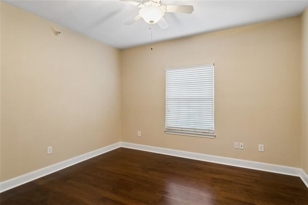 Photo 22 of 42 - 11627 Tomahawk Creek Parkway