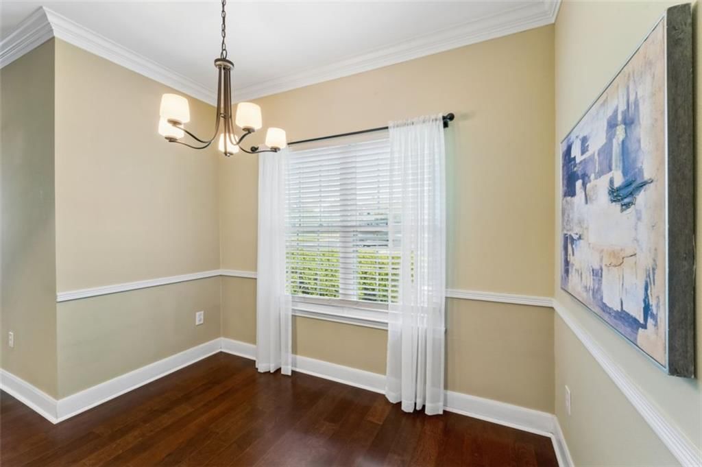 Photo 16 of 42 - 11627 Tomahawk Creek Parkway