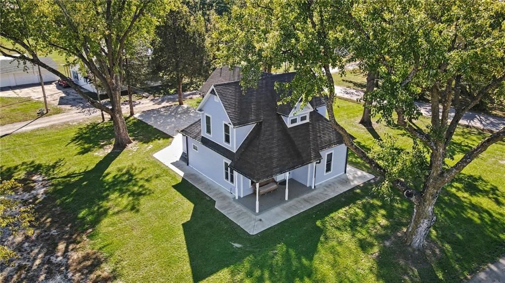 Photo 36 of 42 - 495 Main Street, Holt, MO 64048