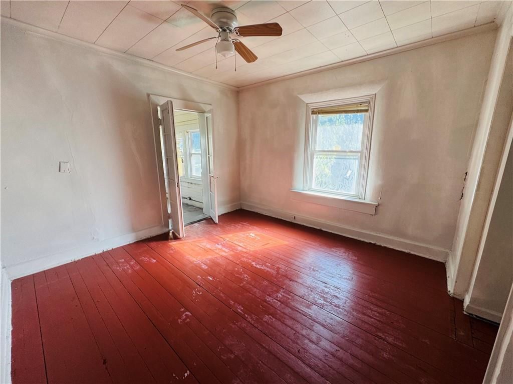Photo 8 of 14 - 111 Monroe Avenue