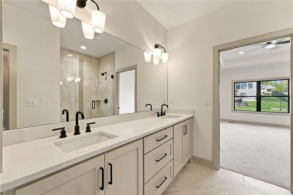 Photo 28 of 44 - 2605 NE Crestview Street, Blue Springs, MO 64029