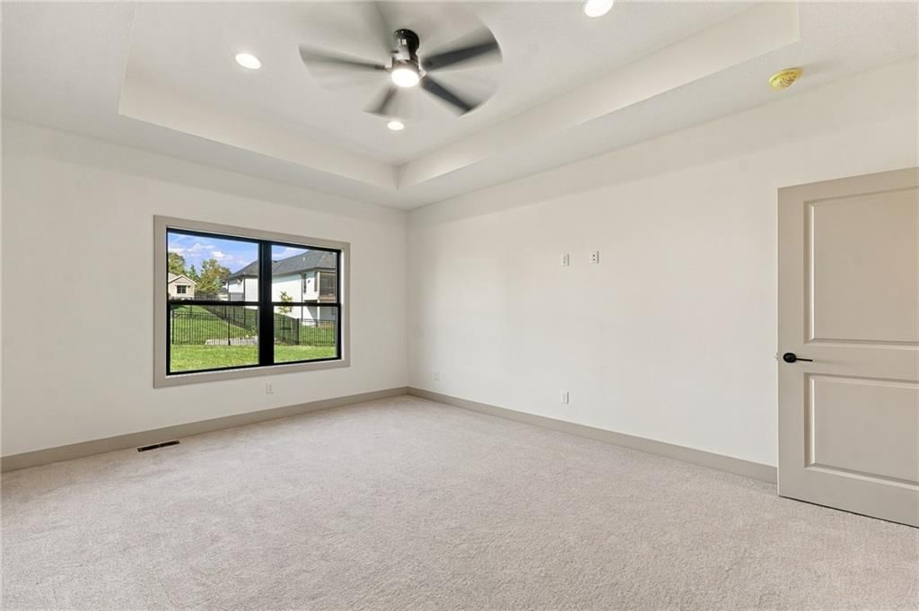 Photo 26 of 44 - 2605 NE Crestview Street, Blue Springs, MO 64029