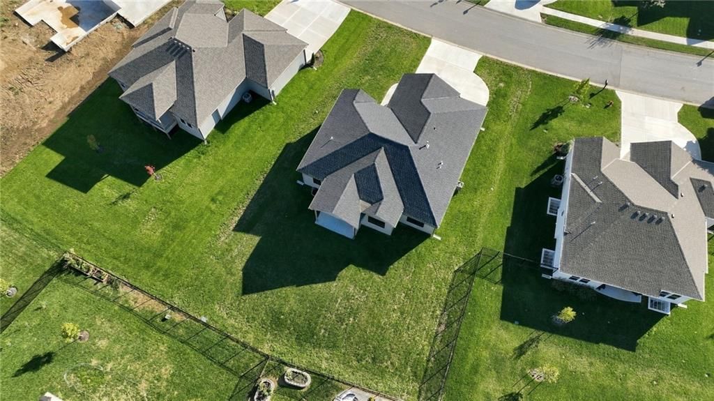 Photo 42 of 44 - 2605 NE Crestview Street, Blue Springs, MO 64029