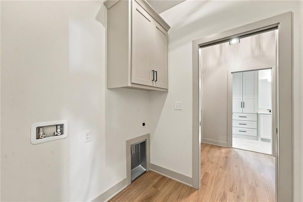 Photo 31 of 44 - 2605 NE Crestview Street, Blue Springs, MO 64029