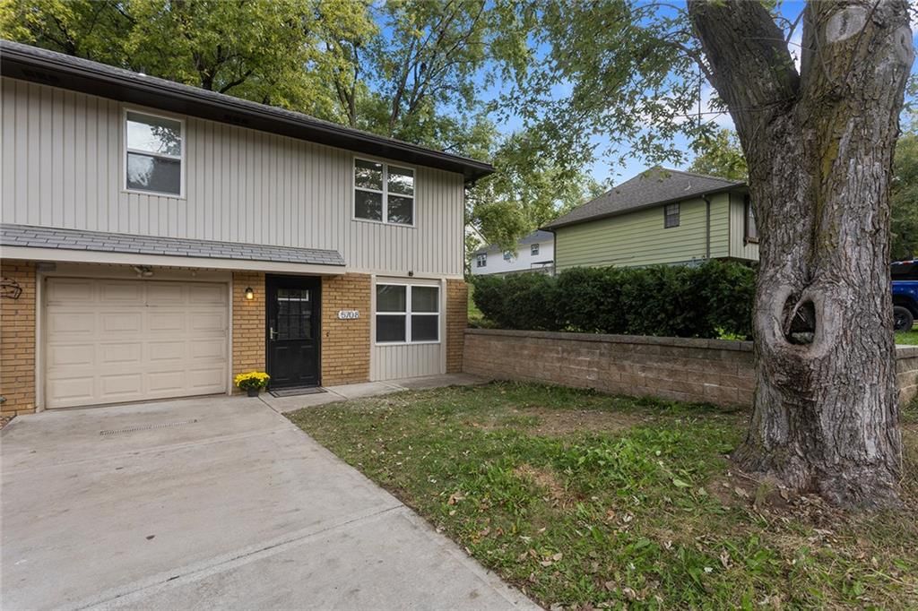 5708 NE 50th Street, Kansas City, MO: listing photo 2