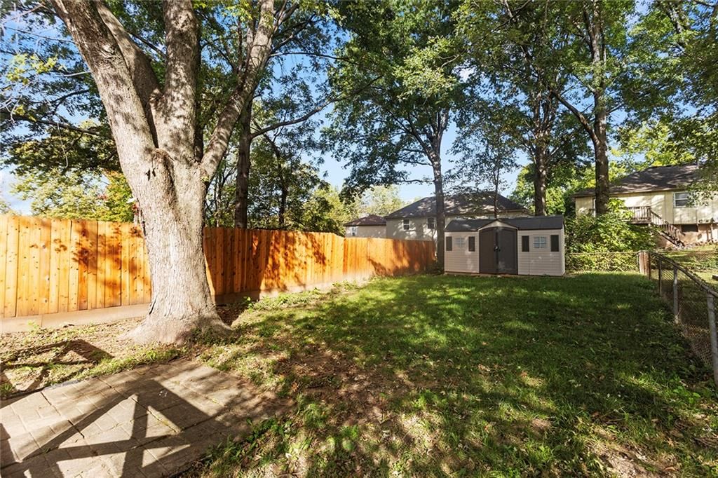 Photo 29 of 29 - 5708 NE 50th Street, Kansas City, MO 64119
