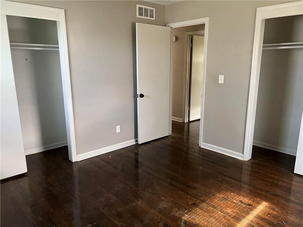 Walk-in closet at 502 NW Central Street, Lee's Summit, MO 64063